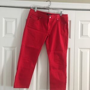 🦚White House Black Market Slim Crop Red Pants